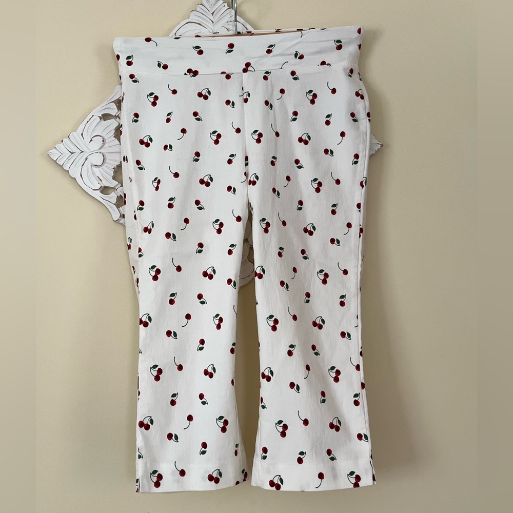 Cherry Print Capris